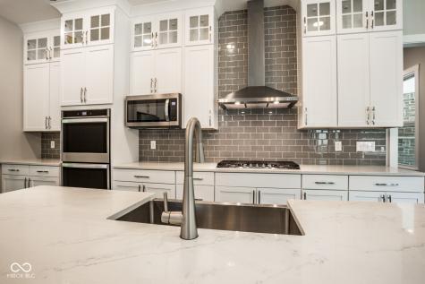 577 Foxboro Drive Avon IN 46123