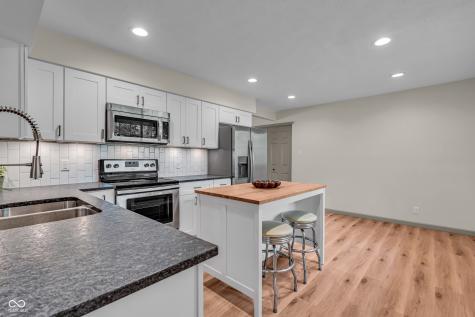 9010 Deer Run Drive Indianapolis IN 46256