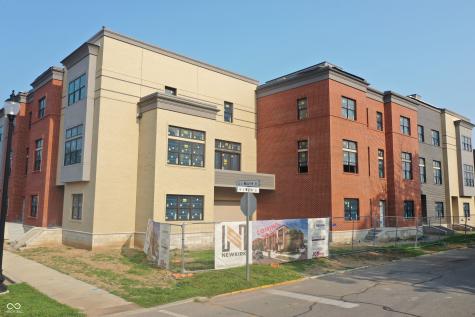 76 E Wayne Street Franklin IN 46131