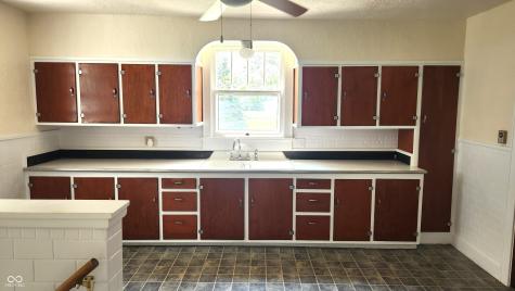 15538 N State Road 37 Elwood IN 46036