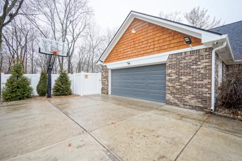 9221 Log Run Drive S Indianapolis IN 46234