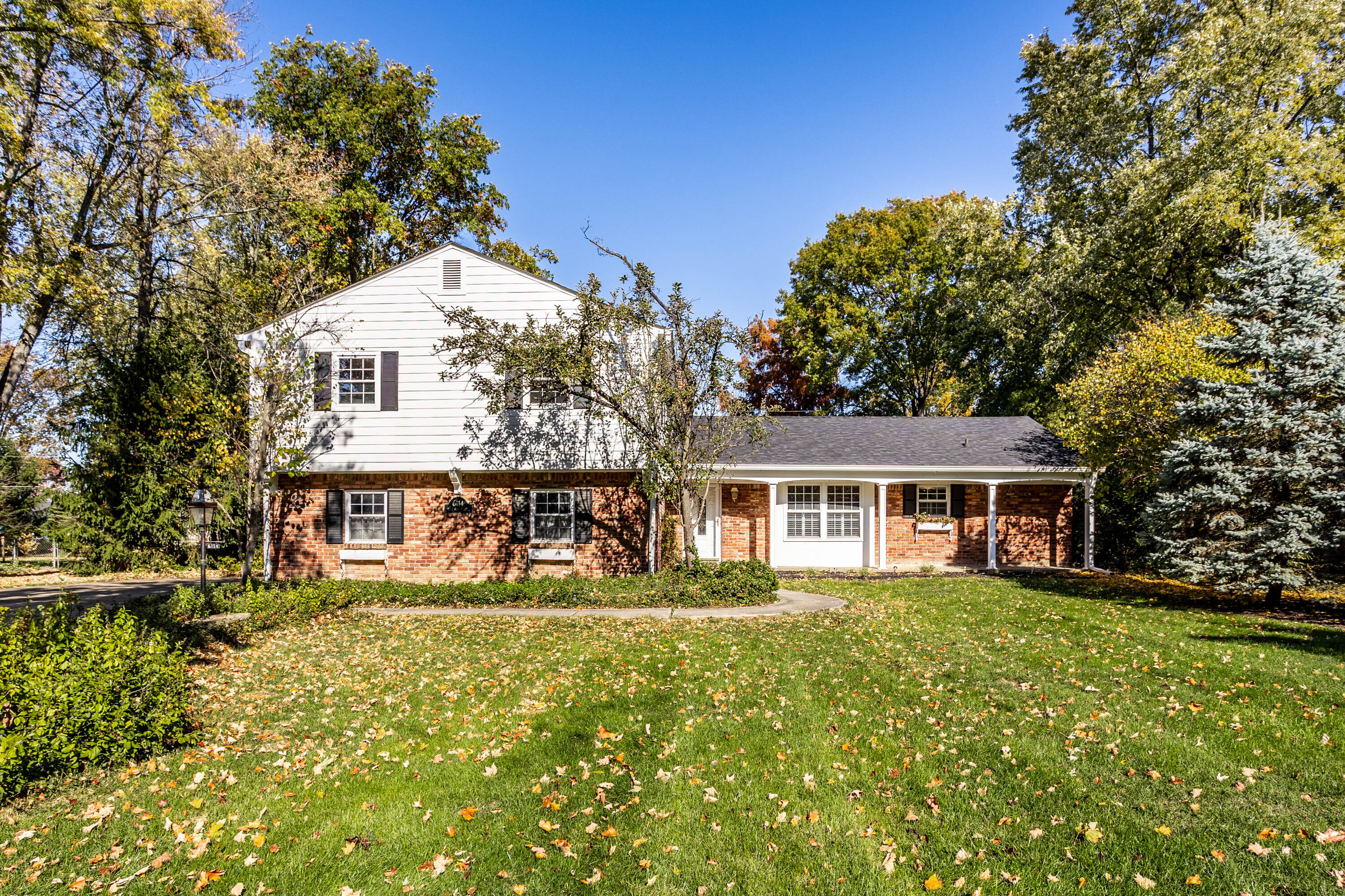 6114 E 65th Place Indianapolis IN 46220