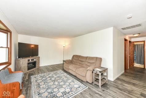 4755 W Lincoln Road Anderson IN 46011