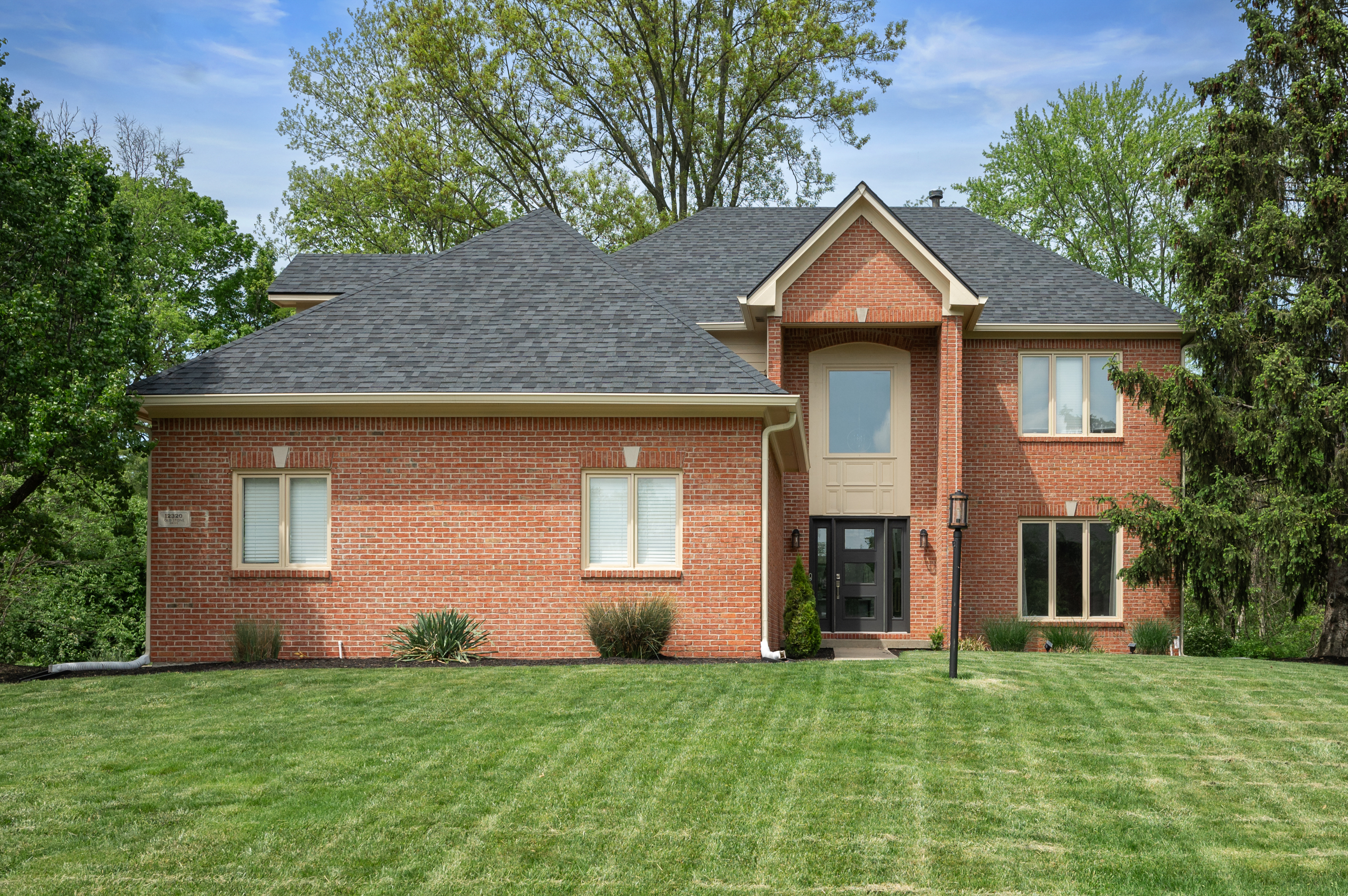 12320 Old Stone Drive Indianapolis IN 46236