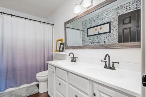12320 Old Stone Drive Indianapolis IN 46236