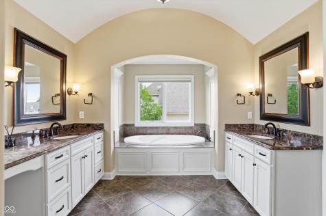 3370 Homestretch Drive Carmel IN 46032
