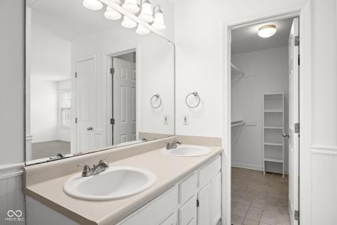 10877 Washington Bay Drive Fishers IN 46037