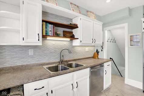 8432 E 56th Street Indianapolis IN 46216