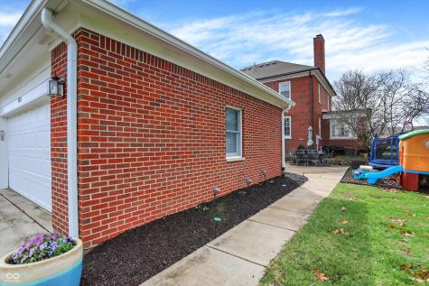 8432 E 56th Street Indianapolis IN 46216