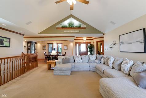 5571 N Red Oak Drive Greenfield IN 46140