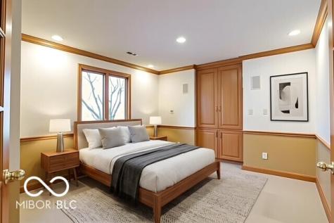 5571 N Red Oak Drive Greenfield IN 46140