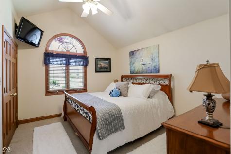 5571 N Red Oak Drive Greenfield IN 46140