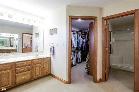 5571 N Red Oak Drive Greenfield IN 46140