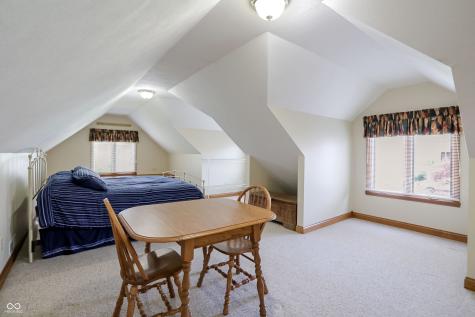 5571 N Red Oak Drive Greenfield IN 46140