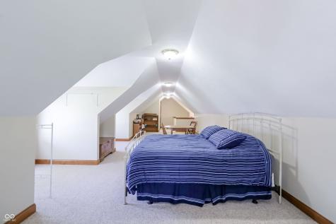5571 N Red Oak Drive Greenfield IN 46140
