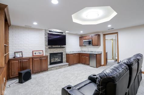 5571 N Red Oak Drive Greenfield IN 46140
