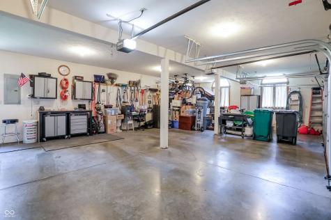 5571 N Red Oak Drive Greenfield IN 46140