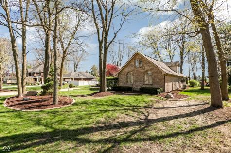 5571 N Red Oak Drive Greenfield IN 46140