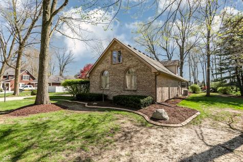 5571 N Red Oak Drive Greenfield IN 46140