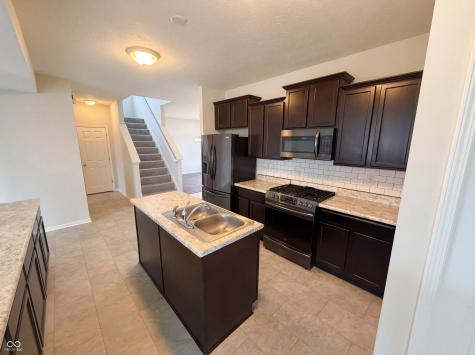 8095 Brookville Way Avon IN 46123