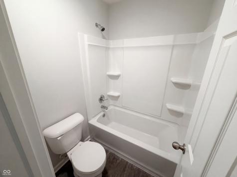8095 Brookville Way Avon IN 46123