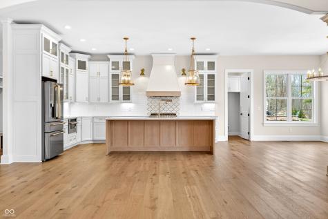 1713 Deer Creek Way Columbus IN 47201