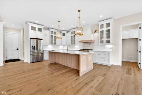 1713 Deer Creek Way Columbus IN 47201