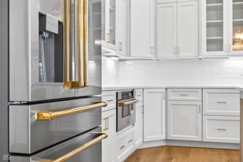 1713 Deer Creek Way Columbus IN 47201