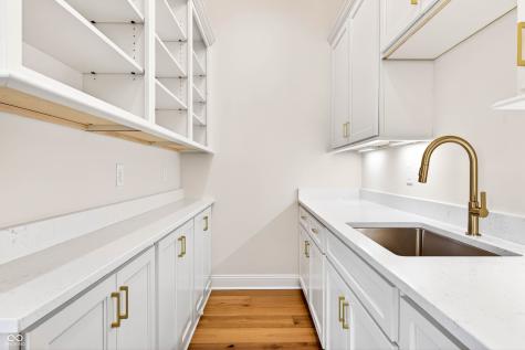 1713 Deer Creek Way Columbus IN 47201