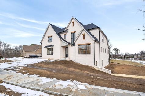 1713 Deer Creek Way Columbus IN 47201