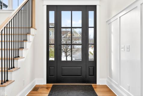 1713 Deer Creek Way Columbus IN 47201