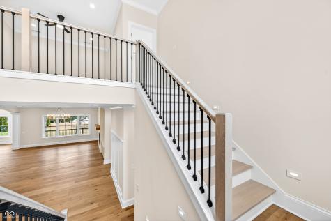 1713 Deer Creek Way Columbus IN 47201
