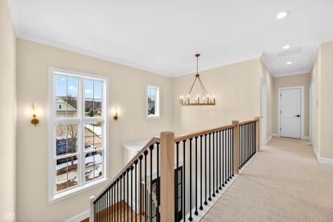 1713 Deer Creek Way Columbus IN 47201