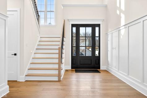 1713 Deer Creek Way Columbus IN 47201