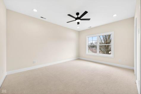 1713 Deer Creek Way Columbus IN 47201