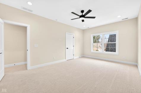 1713 Deer Creek Way Columbus IN 47201