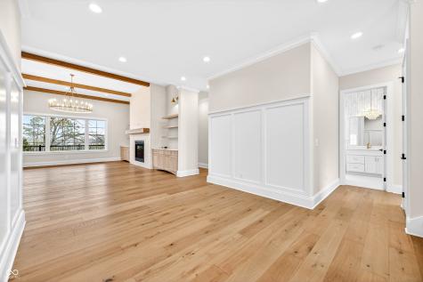 1713 Deer Creek Way Columbus IN 47201