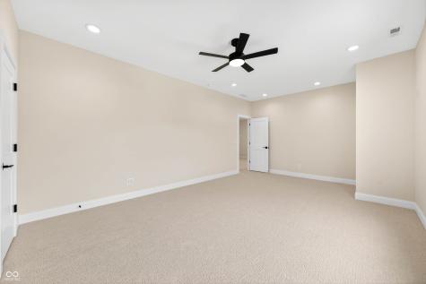 1713 Deer Creek Way Columbus IN 47201