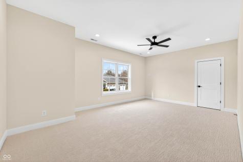 1713 Deer Creek Way Columbus IN 47201