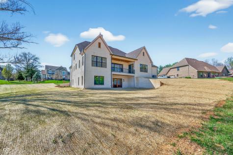 1713 Deer Creek Way Columbus IN 47201