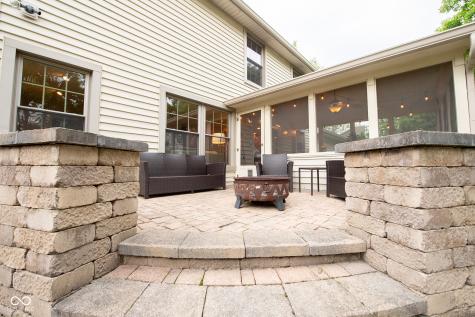 610 Danbury Drive Zionsville IN 46077