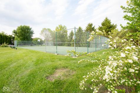 610 Danbury Drive Zionsville IN 46077