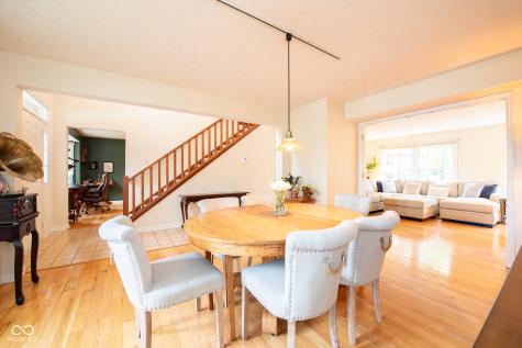 610 Danbury Drive Zionsville IN 46077