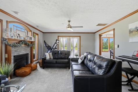 1692 E Casey Lane Greenfield IN 46140