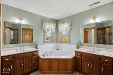 1692 E Casey Lane Greenfield IN 46140