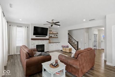 12132 Lantana Lane Fishers IN 46037