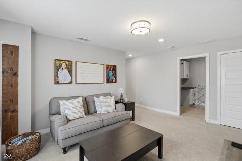 12132 Lantana Lane Fishers IN 46037