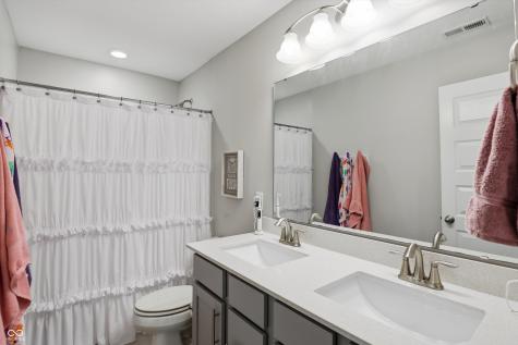 12132 Lantana Lane Fishers IN 46037