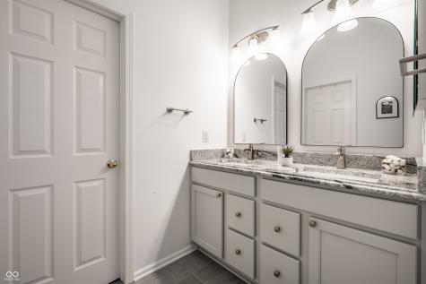 11191 Timberview Drive Fishers IN 46037