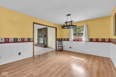 1027 E Logan Street Brownsburg IN 46112